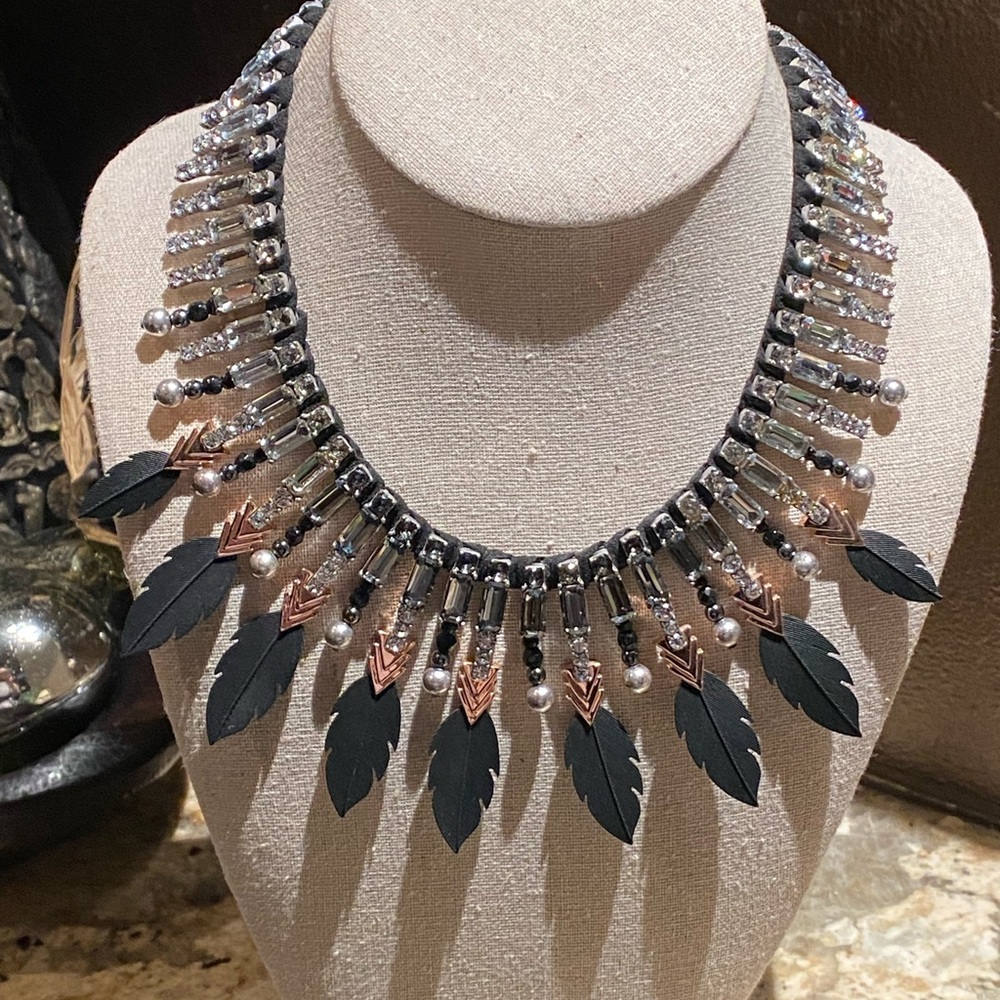 Stella & Dot Raven necklace